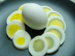 telur rebus untuk penurunan berat badan