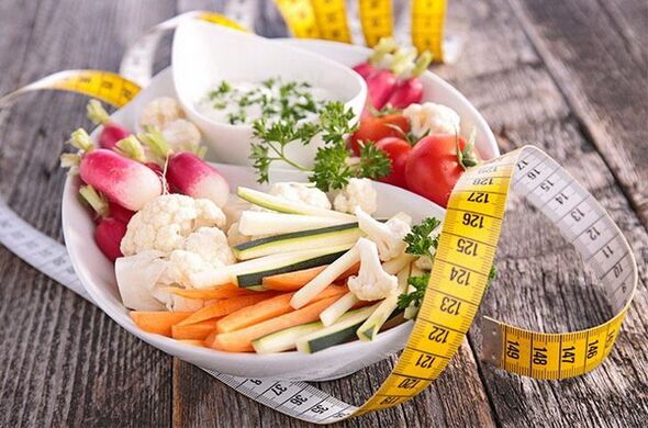 Sayur-sayuran dalam diet diet dua minggu dengan karbon diaktifkan